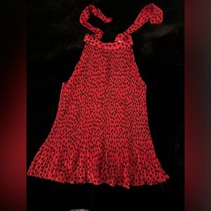 Red polka dot summer top. Tie neck XL